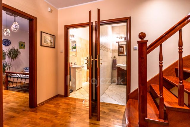 dom wolnostojący, 5 pokoi Rumia. Zdjęcie 12