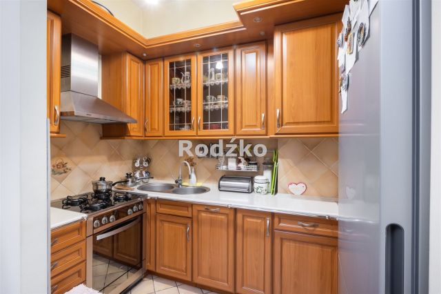 dom wolnostojący, 9 pokoi Bydgoszcz Czyżkówko, ul. Wiejska. Zdjęcie 16