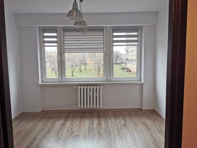 Mieszkanie 2-pokojowe Gniezno Winiary, os. Jagiellońskie. Zdjęcie 1