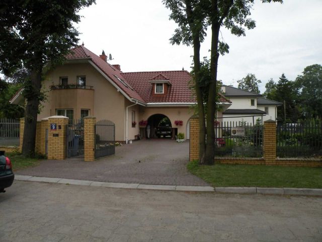 dom wolnostojący Ożarów Mazowiecki. Zdjęcie 1