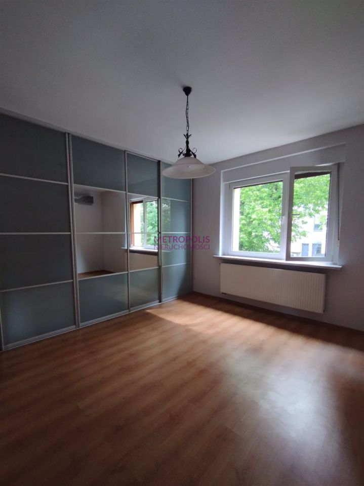 dom wolnostojący, 6 pokoi Rybnik Śródmieście. Zdjęcie 3