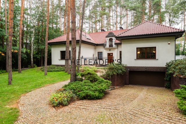 dom wolnostojący, 6 pokoi Konstancin-Jeziorna. Zdjęcie 1