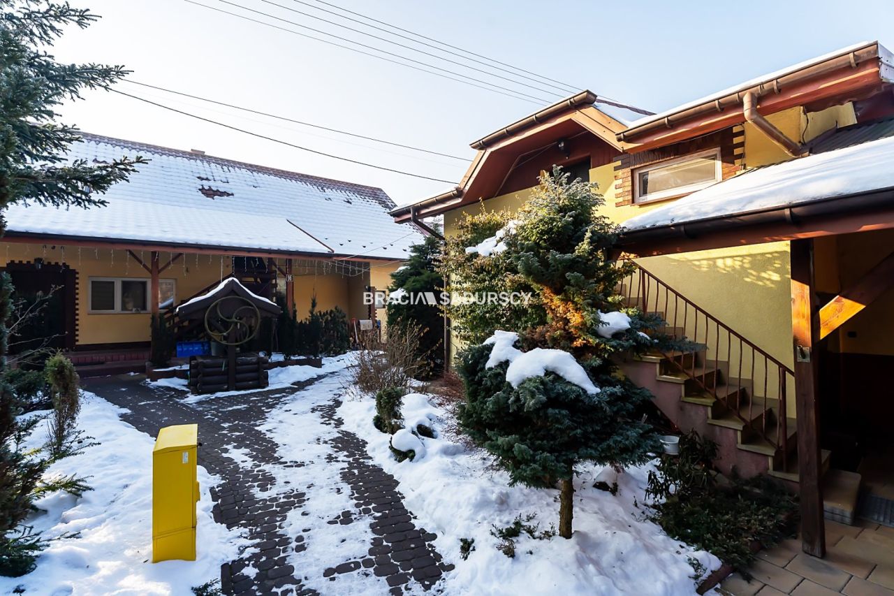 dom wolnostojący, 10 pokoi Brzezie. Zdjęcie 25