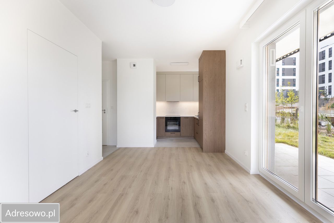 Mieszkanie 4-pokojowe Poznań Starołęka, ul. Wagrowska. Zdjęcie 2