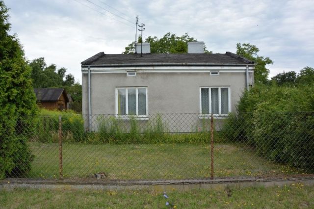 dom wolnostojący, 2 pokoje Skierniewice Centrum. Zdjęcie 1