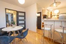 Mieszkanie 3-pokojowe Kielce Świętokrzyskie, ul. marsz. Józefa Piłsudskiego. Zdjęcie 2