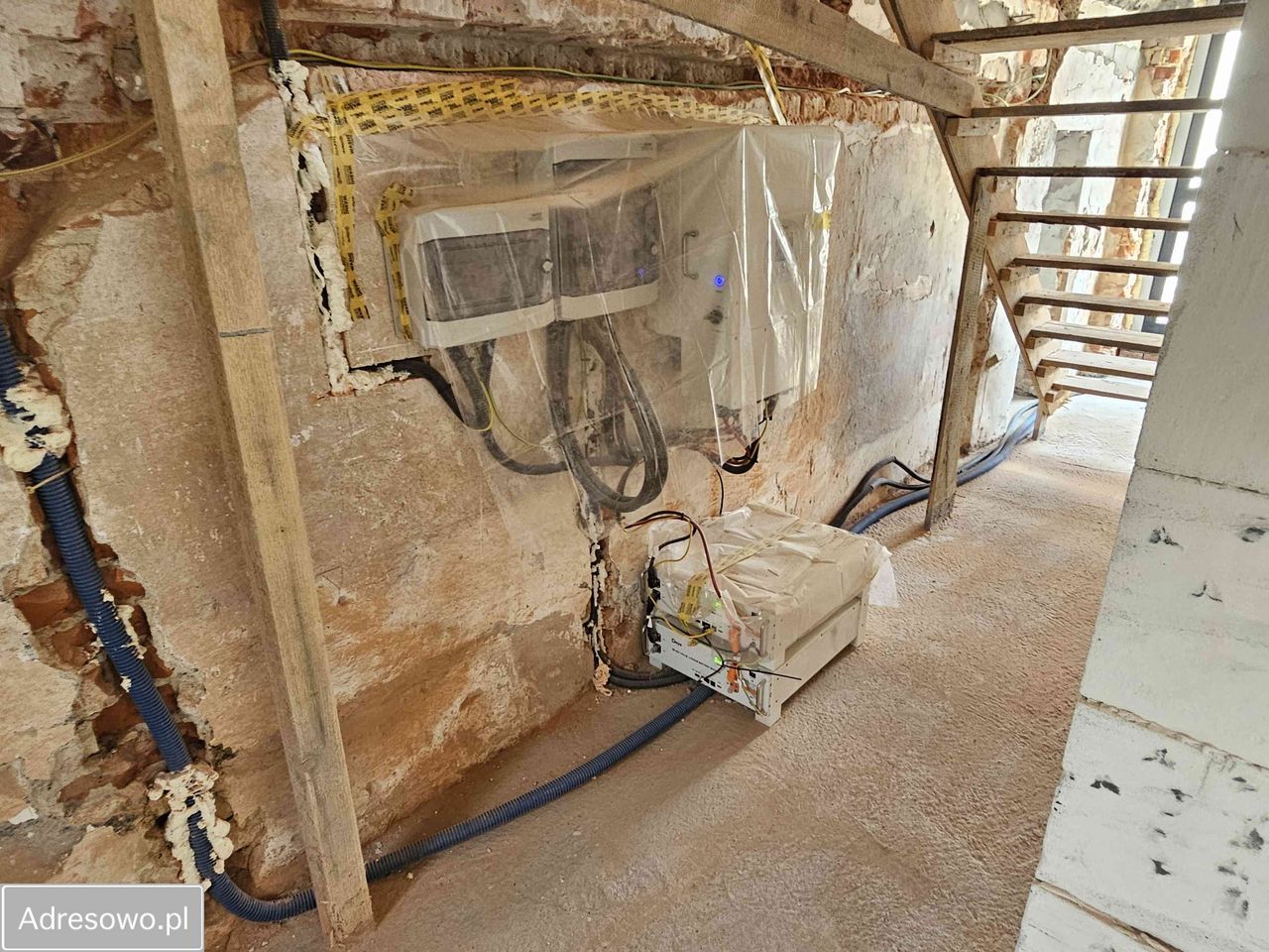 Lokal Wola Batorska. Zdjęcie 4