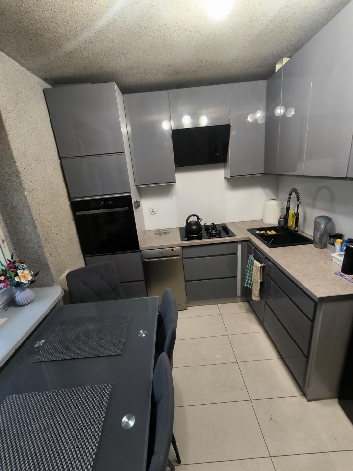 Mieszkanie 3-pokojowe Bytom Karb, Konstytucji. Zdjęcie 1