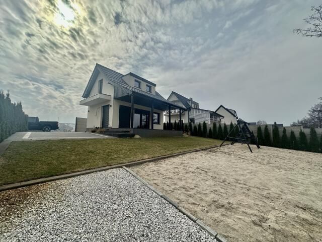 dom wolnostojący, 4 pokoje Spalona. Zdjęcie 1