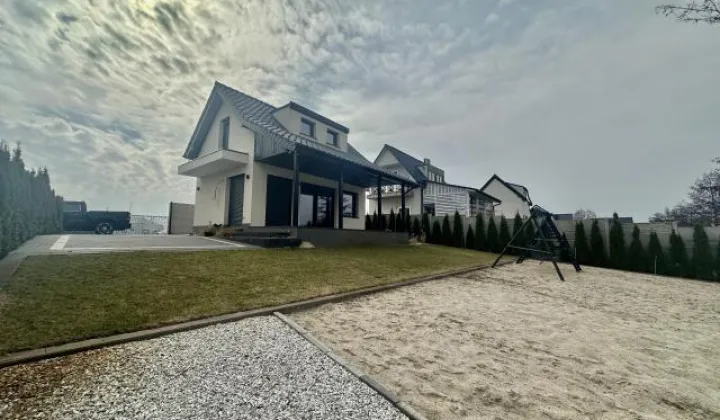 dom wolnostojący, 4 pokoje Spalona