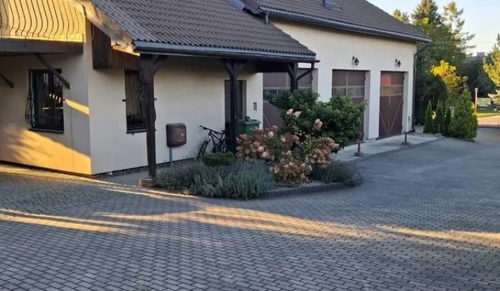 dom wolnostojący, 3 pokoje Abramowice Prywatne