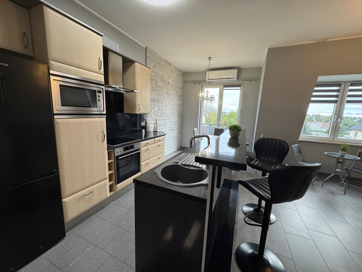 Mieszkanie 3-pokojowe Żerniki Wrocławskie, ul. Kolejowa. Zdjęcie 9