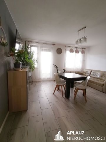 Mieszkanie 3-pokojowe Jelenia Góra Zabobrze, ul. Jana Kiepury. Zdjęcie 1