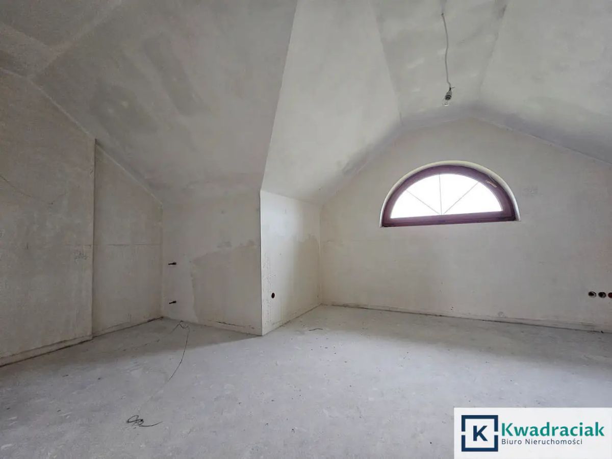 dom wolnostojący, 6 pokoi Moderówka. Zdjęcie 15