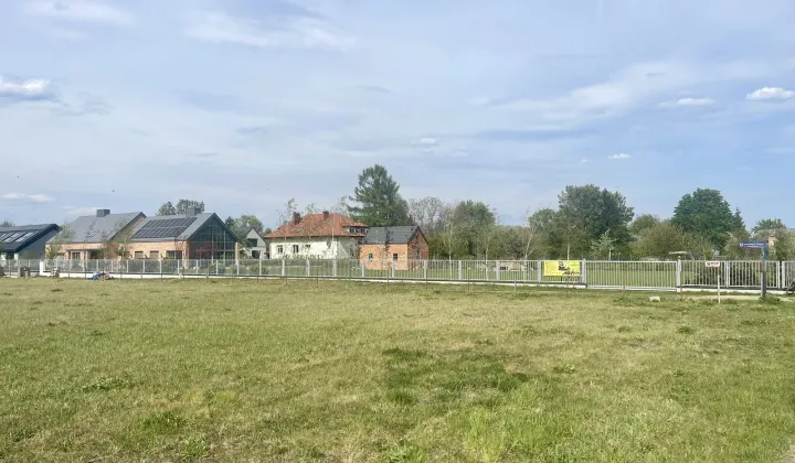 Działka rolno-budowlana Gassy, ul. Gwiezdnych Wojen