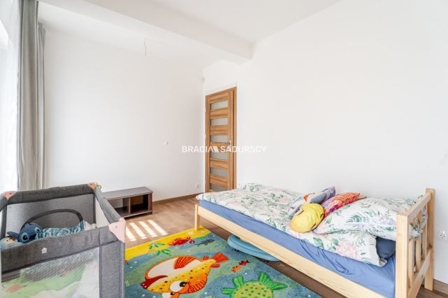 dom wolnostojący, 6 pokoi Zawada. Zdjęcie 12