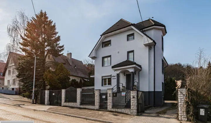 dom wolnostojący, 10 pokoi Gdańsk Strzyża, ul. Kmieca