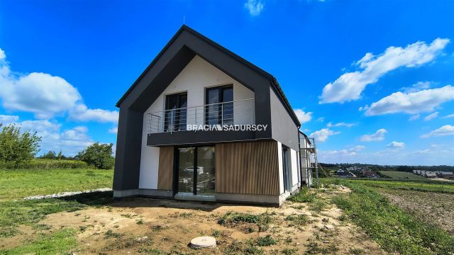 dom wolnostojący, 5 pokoi Dojazdów, ul. Soczyny. Zdjęcie 1