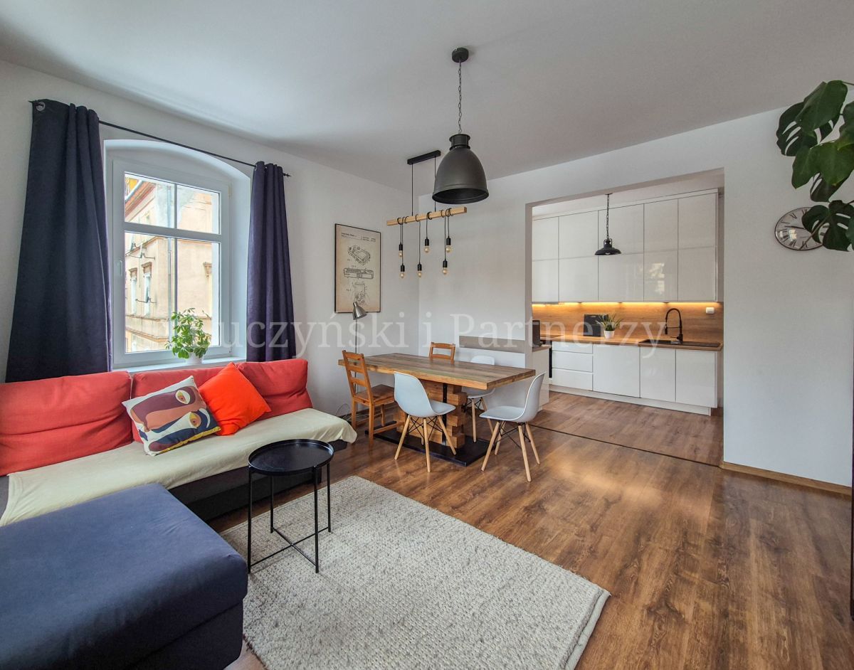 Mieszkanie 3-pokojowe Jelenia Góra. Zdjęcie 6