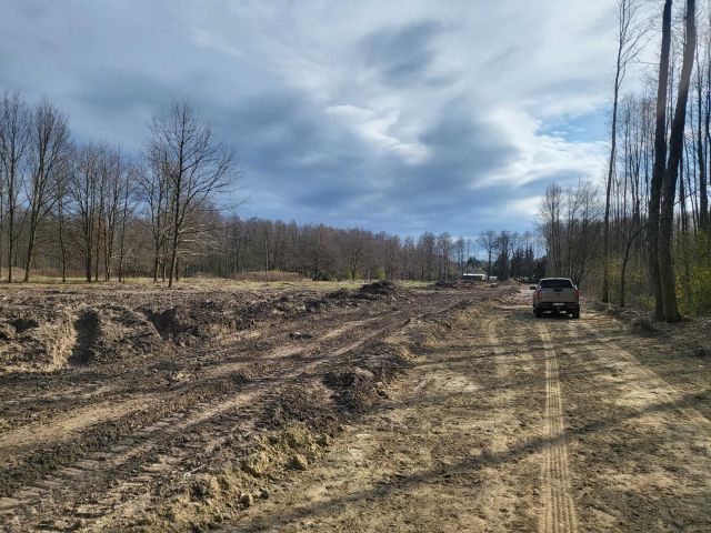 Działka inwestycyjna Pilawa, ul. Aleja Wyzwolenia. Zdjęcie 1