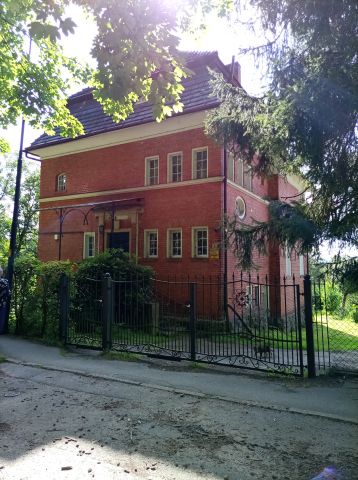 Mieszkanie 3-pokojowe Kudowa-Zdrój Centrum, ul. Stanisława Moniuszki. Zdjęcie 1