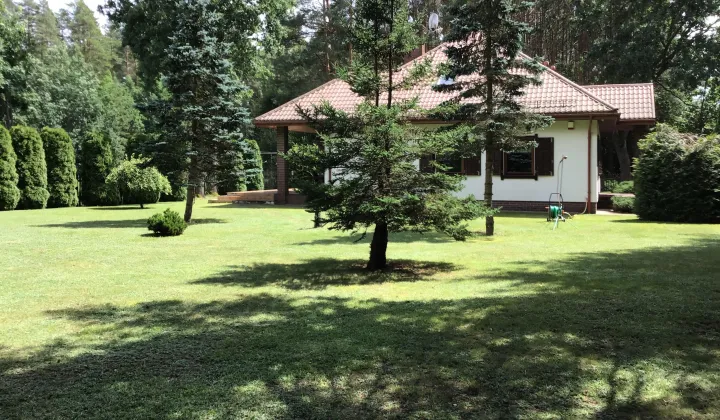 dom wolnostojący, 6 pokoi Karwica, Karwica 1d
