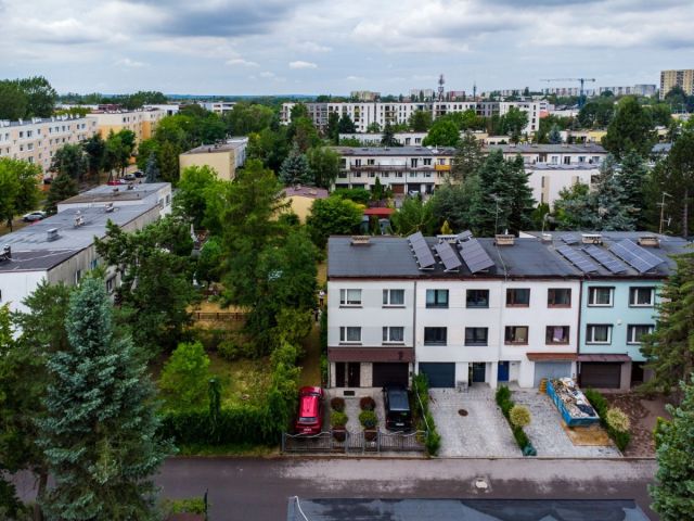 dom szeregowy, 6 pokoi Łódź Retkinia, ul. Christiana Andersena. Zdjęcie 1