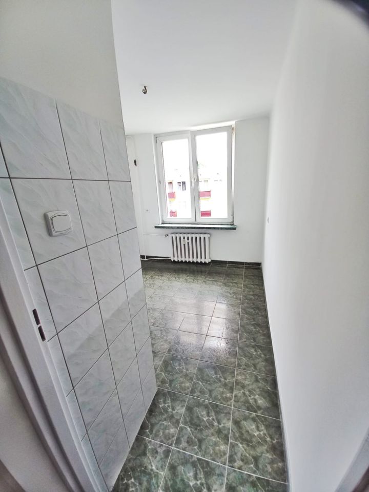 Mieszkanie 3-pokojowe Hrubieszów Śródmieście, ul. 3 Maja. Zdjęcie 4