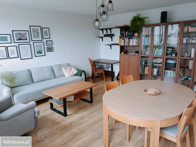 Mieszkanie 4-pokojowe Wrocław Różanka, ul. Bezpieczna. Zdjęcie 1