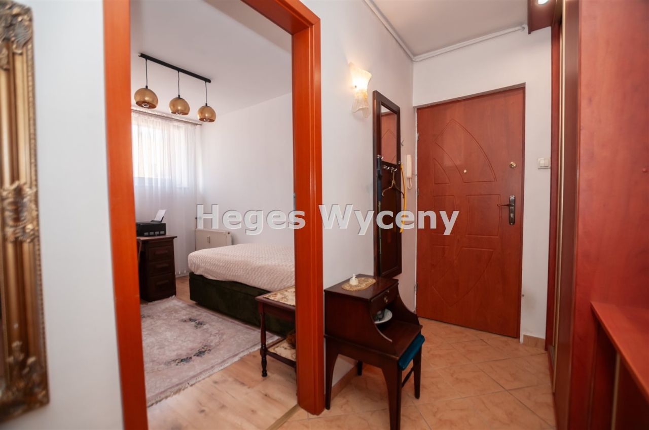 Mieszkanie 3-pokojowe Jawor. Zdjęcie 3