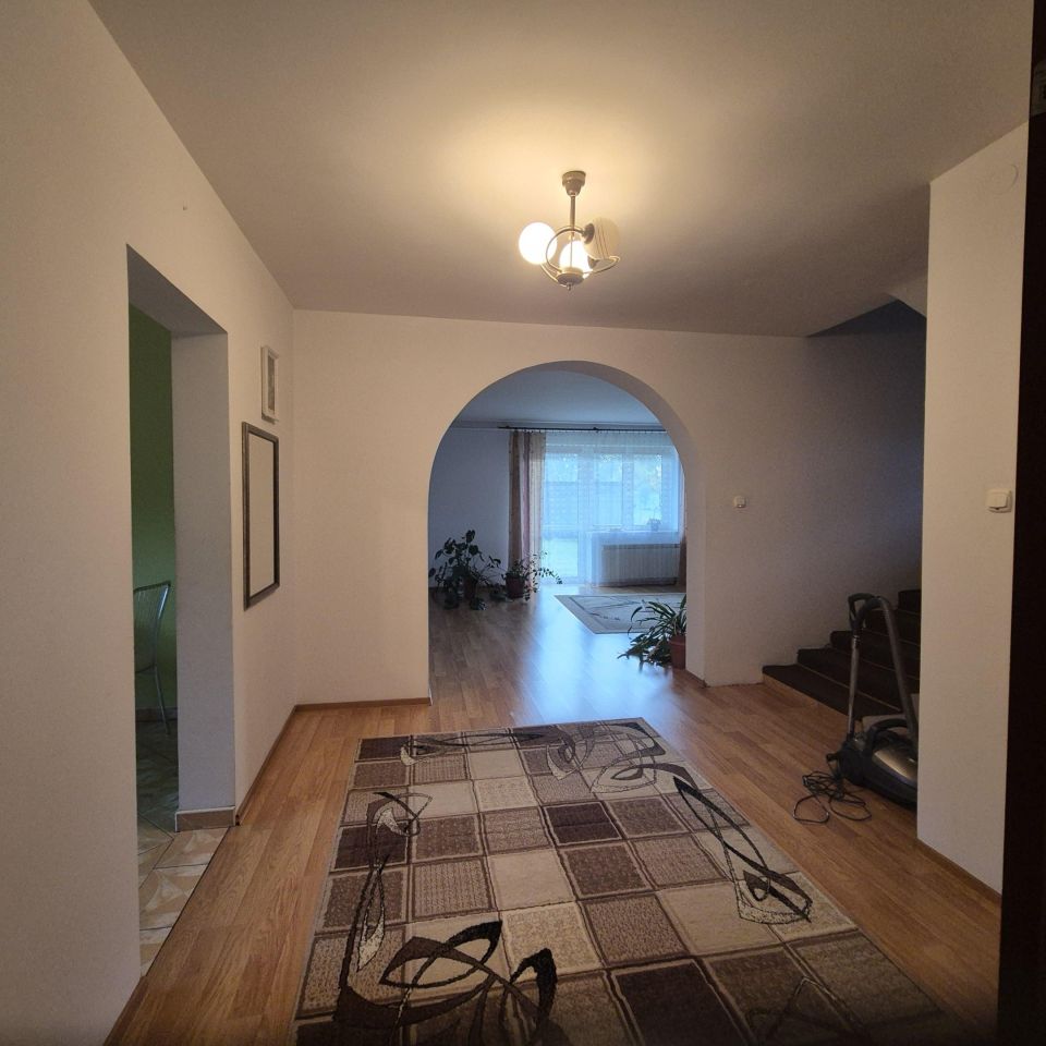 dom wolnostojący, 5 pokoi Strażów. Zdjęcie 7