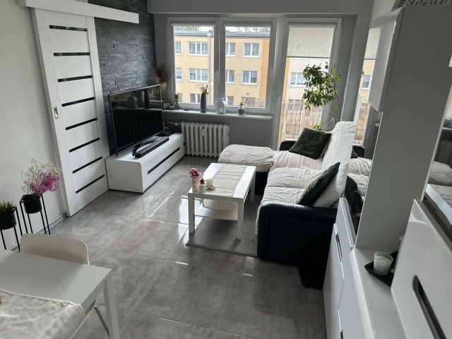 Mieszkanie 4-pokojowe Piotrków Trybunalski Śródmieście. Zdjęcie 1