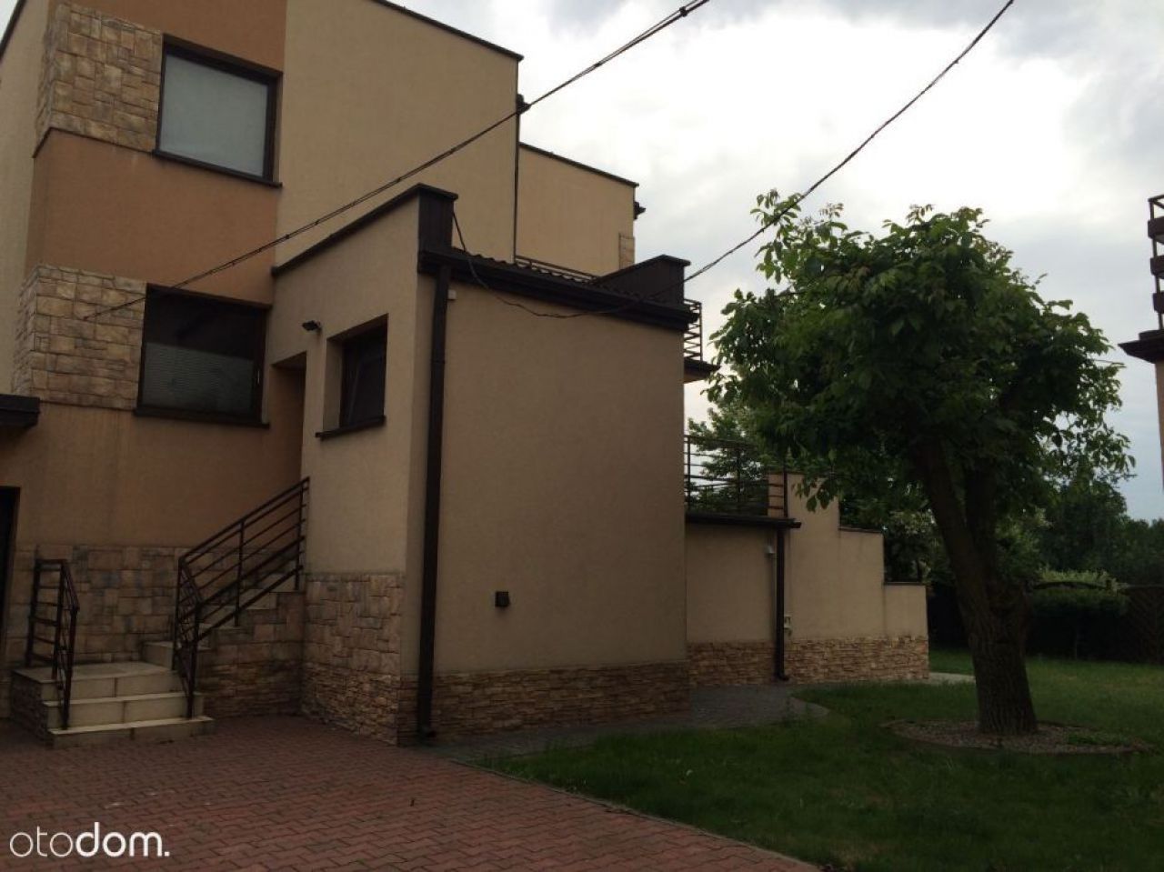 dom wolnostojący, 9 pokoi Radomsko, ul. Gołębia. Zdjęcie 2