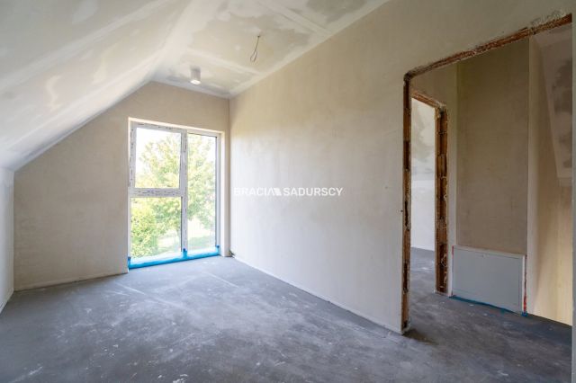 dom wolnostojący, 4 pokoje Ujazd. Zdjęcie 14