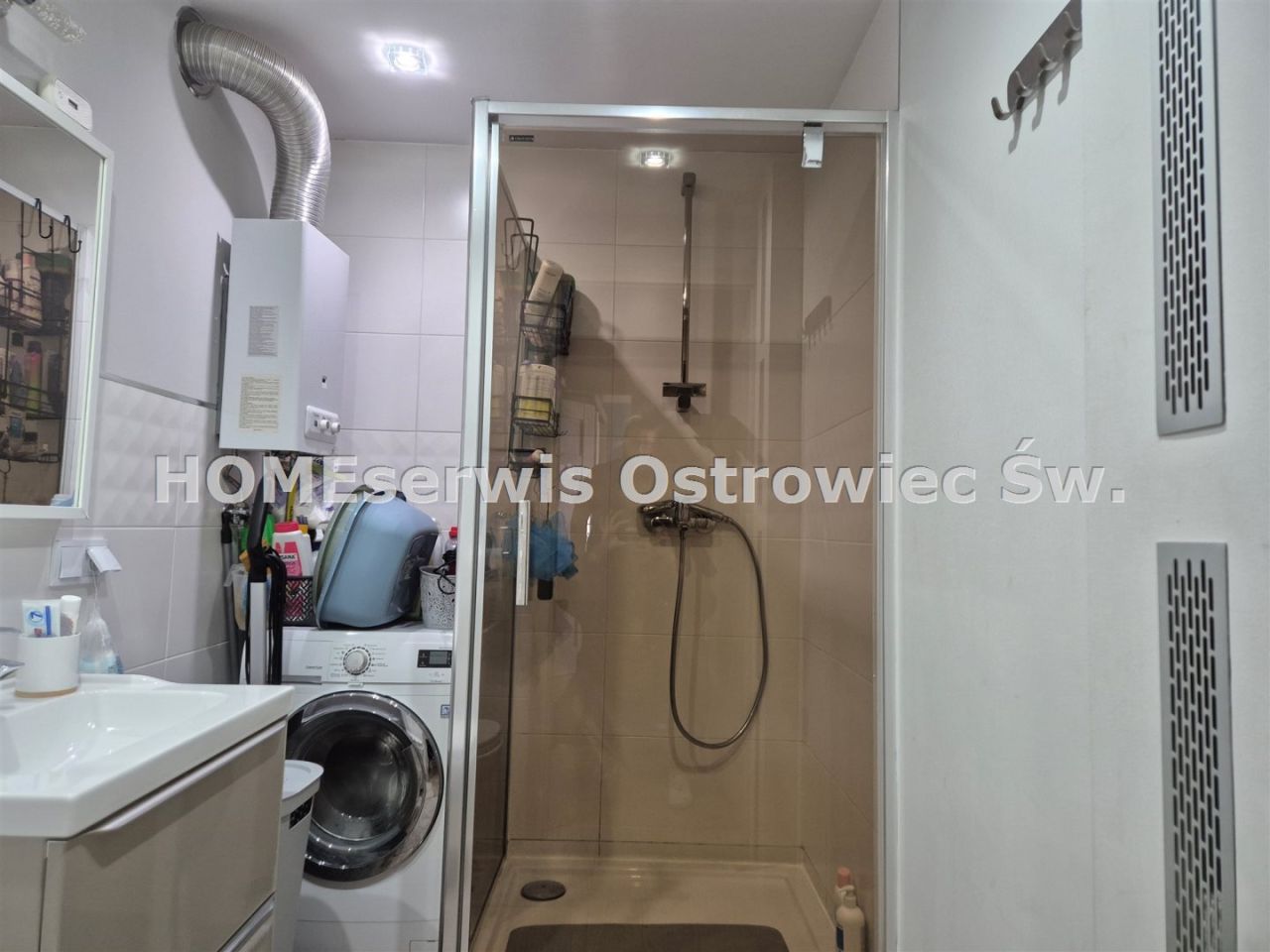 Mieszkanie 3-pokojowe Ostrowiec Świętokrzyski Centrum. Zdjęcie 2