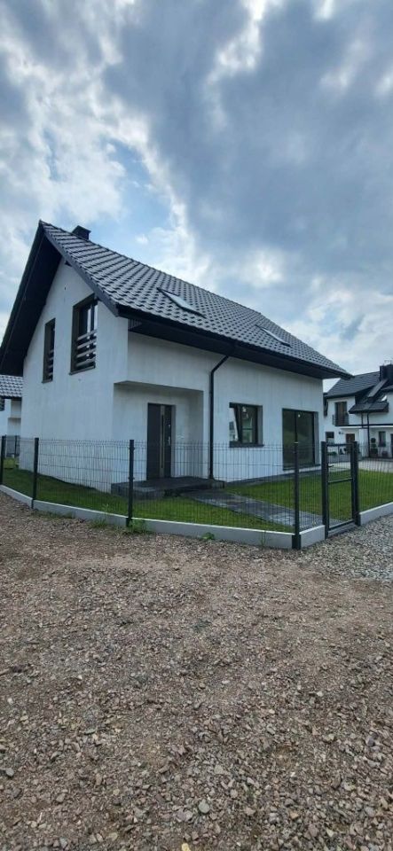 dom wolnostojący Tomaszowice, ul. Spokojna. Zdjęcie 1