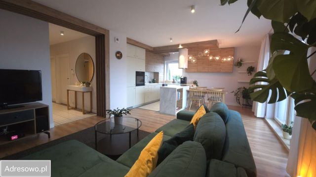 Mieszkanie 3-pokojowe Gdynia Mały Kack, ul. Wielkopolska. Zdjęcie 1