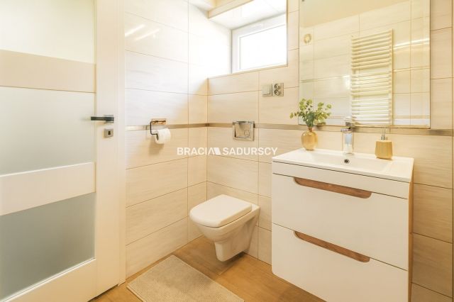 dom wolnostojący, 5 pokoi Kraków Swoszowice, ul. Poronińska. Zdjęcie 12