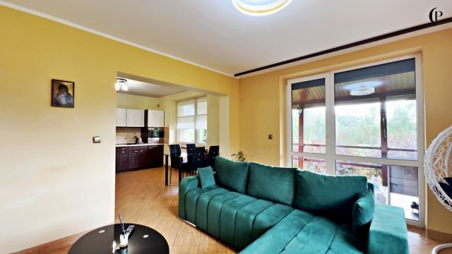 dom wolnostojący, 6 pokoi Rzozów. Zdjęcie 1