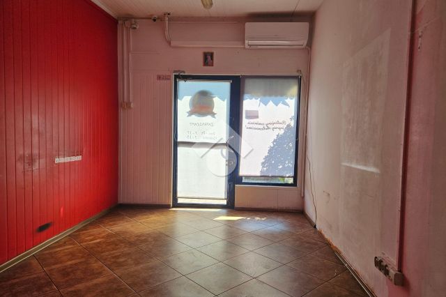 Lokal Kraków Podgórze Duchackie, ul. Beskidzka. Zdjęcie 2