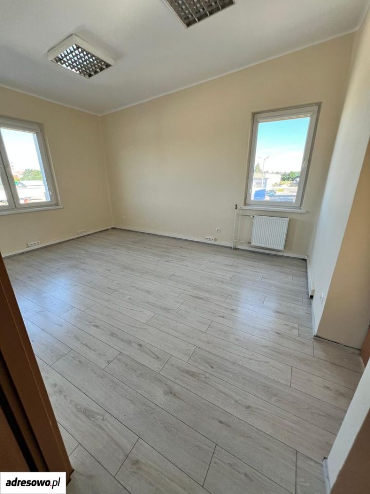 Biuro Kielce Łazy, ul. Łódzka. Zdjęcie 2