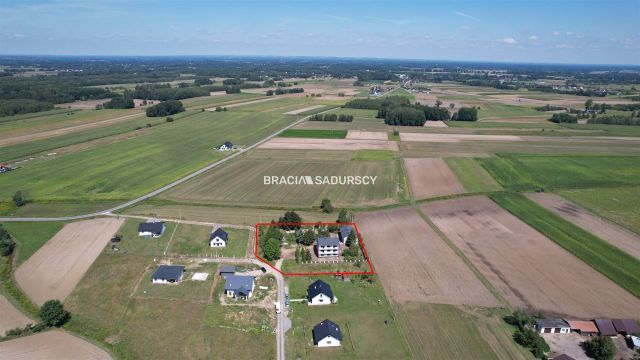 Mieszkanie 4-pokojowe Oleśnica. Zdjęcie 4