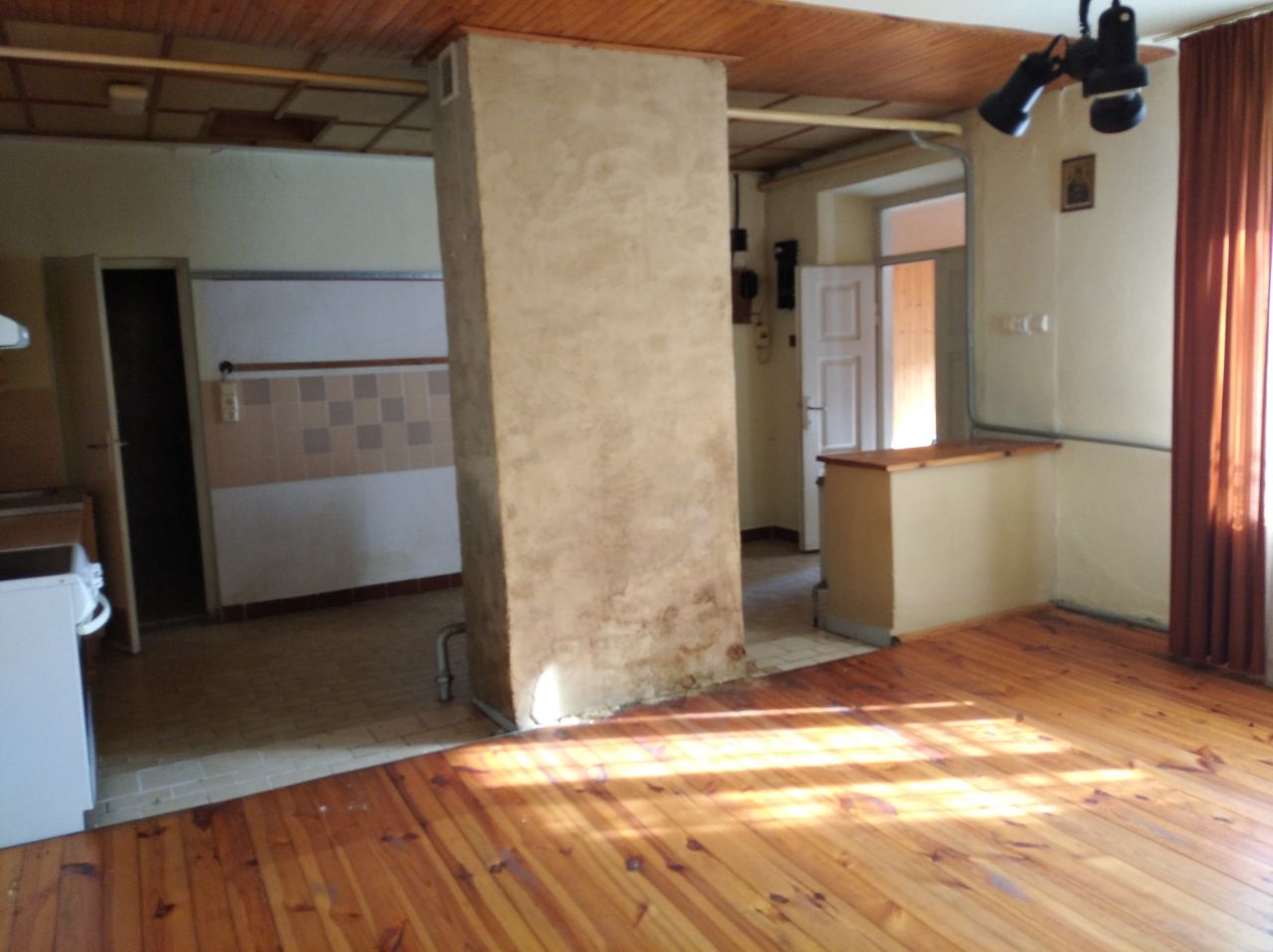 dom wolnostojący, 3 pokoje Oblasy. Zdjęcie 20