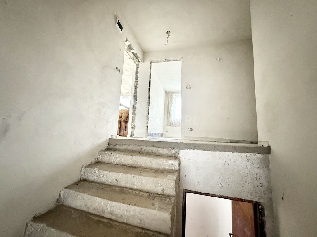 dom wolnostojący, 7 pokoi Lesica Bławatków. Zdjęcie 14