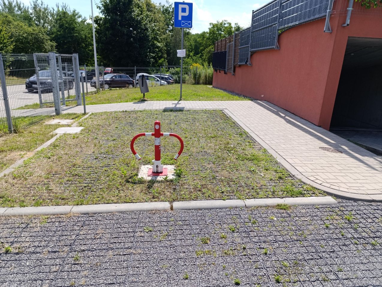 Garaż/miejsce parkingowe Lublin Ponikwoda, ul. Bluszczowa. Zdjęcie 2
