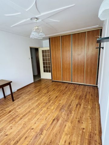 Mieszkanie 3-pokojowe Kraków Bieżanów, ul. Leonida Teligi. Zdjęcie 1