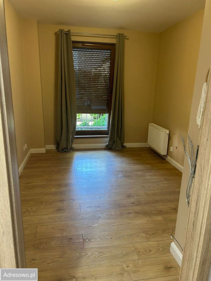 Mieszkanie 3-pokojowe Żary. Zdjęcie 5