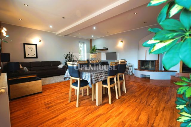 dom wolnostojący, 8 pokoi Bucze. Zdjęcie 5