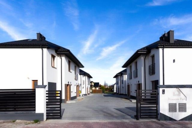 bliźniak, 5 pokoi Tarnów, ul. Czereśniowa. Zdjęcie 2