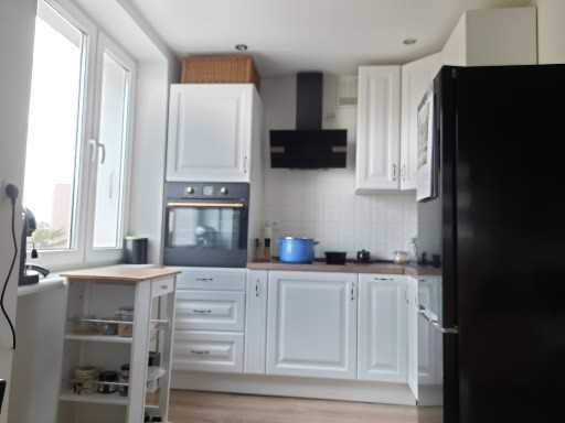 Mieszkanie 3-pokojowe Kielce, ul. Urzędnicza. Zdjęcie 2